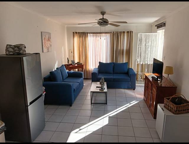 2 BEDROOM TOWNHOUSE FOR SALE IN MULBARTON